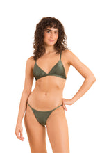 Load image into Gallery viewer, Model Front: Rio De Sol Bas Bottom Croco California
