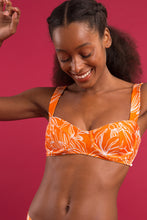 Load image into Gallery viewer, Image 11: Rio De Sol Ensemble Set Trail-Orange Amelia Baobi