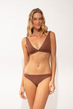 Load image into Gallery viewer, Model Front: Rio De Sol Ensemble Set Sand-Cappuccino Alba Leblon