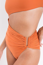 Load image into Gallery viewer, Image 06: Rio De Sol Une Pièce Ocre Zadar-Op