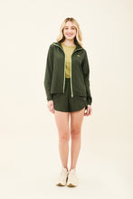 Load image into Gallery viewer, Image 06: Uv Line Fitness Robes Bag-Foldable Windbreaker Jacket Verde Militar