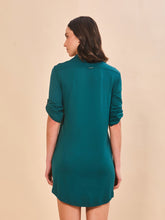 Load image into Gallery viewer, Model Back: Uv Line Chemise Shirtdress Copenhagen Petroleo Upf50+