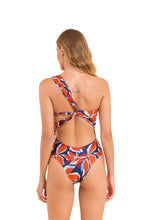 Load image into Gallery viewer, Model Back: Rio De Sol Une Pièce Leaves Santorini