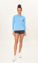 Load image into Gallery viewer, Model Front: Uv Line T-Shirt Camiseta Uv X Pro Ml Azul Claro Upf50+