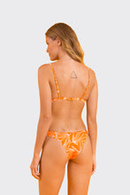 Load image into Gallery viewer, Model Back: Rio De Sol Bas Bottom Trail-Orange Essential