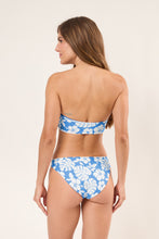 Load image into Gallery viewer, Model Back: Wednesday In Hawaii By Rio De Sol Bas Bottom Pua-Pacifica Waikiki