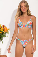 Load image into Gallery viewer, Model Front: Rio De Sol Ensemble Set Zinnia Tri-Cos Leblon