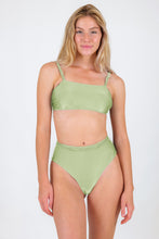 Load image into Gallery viewer, Model Front: Rio De Sol Haut Top Oliva Bandeau-Reto