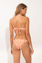 Load image into Gallery viewer, Model Back: Rio De Sol Bas Bottom Ditsy-Butter Leblon