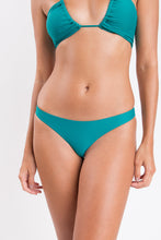 Load image into Gallery viewer, Image 09: Rio De Sol Haut Top Grove Camille