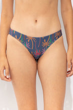Load image into Gallery viewer, Gallery: Rio De Sol Bas Bottom Coqueiro Essential-Comfy