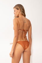 Load image into Gallery viewer, Model Back: Rio De Sol Bas Bottom Shimmer-Nocciola Ibiza-Comfy-Gold
