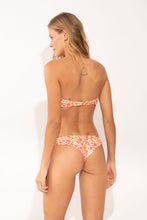 Load image into Gallery viewer, Model Back: Rio De Sol Bas Bottom Ditsy-Butter Nice