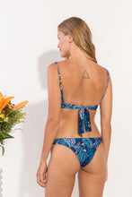 Load image into Gallery viewer, Model Back: Rio De Sol Haut Top Reef Tri-Cos