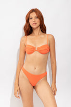 Load image into Gallery viewer, Model Front: Rio De Sol Bas Bottom Tribu-Flow Nice