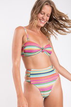 Load image into Gallery viewer, Image 06: Rio De Sol Bas Bottom Supercolor Highwaist-Spin