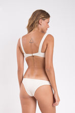 Load image into Gallery viewer, Model Back: Rio De Sol Ensemble Set Malibu-Natural Amelia Essential