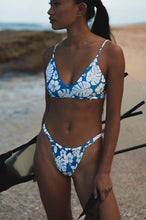 Load image into Gallery viewer, Image 06: Wednesday In Hawaii By Rio De Sol Bas Bottom Pua-Pacifica Waimea