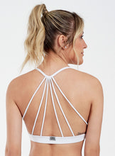 Load image into Gallery viewer, Model Back: Alto Giro Fitness Haut Top Up Co2 Rolete Frente E Costas Branco