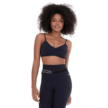 Load image into Gallery viewer, Model Front: Alto Giro Fitness Haut Top Bodytex Costas Decotada Preto