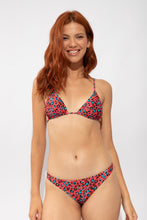 Load image into Gallery viewer, Image 04: Rio De Sol Bas Bottom Coral-Feline Leblon