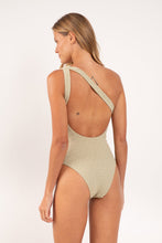 Load image into Gallery viewer, Model Back: Rio De Sol Une Pièce Brisa-Pistache Sienna