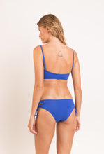 Load image into Gallery viewer, Model Back: Rio De Sol Ensemble Set Oceano Bandeau-Reto Madrid