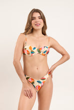 Load image into Gallery viewer, Image 07: Rio De Sol Haut Top Picnic Kelli