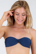 Load image into Gallery viewer, Gallery: Rio De Sol Haut Top Navy Twist