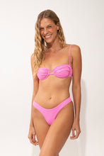 Load image into Gallery viewer, Model Front: Rio De Sol Ensemble Set Crespinho-Rosa Zaya Nara