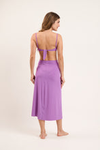 Load image into Gallery viewer, Model Back: Rio De Sol Jupe De Page Bio-Floreira Long Skirt Knot