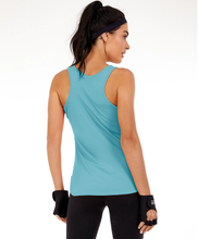 Load image into Gallery viewer, Model Back: Alto Giro Fitness Haut Regata Skin Fit Alongada Gola V Azul Waters