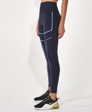 Load image into Gallery viewer, Image 02: Alto Giro Fitness Bas Legging Hyper Linhas Fusionadas Preto