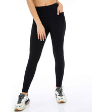 Load image into Gallery viewer, Model Front: Alto Giro Fitness Bas Legging Unique Recortes Preto