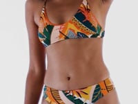 Load and play video in Gallery viewer, Video: Rio De Sol Haut Top El-Arco Bralette