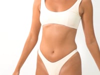 Load and play video in Gallery viewer, Video: Rio De Sol Haut Top Malibu-Natural Bliss