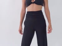 Load and play video in Gallery viewer, Video: Rio De Sol Pantalon De Plage Black Pants Knot