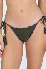 Load image into Gallery viewer, Gallery: Rio De Sol Bas Bottom Croco Frufru-Comfy