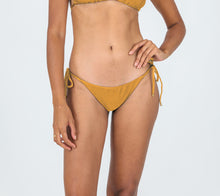 Load image into Gallery viewer, Model Front: Rio De Sol Bas Bottom Damasco Ibiza-Comfy