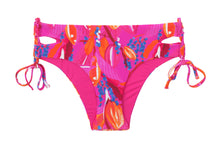 Load image into Gallery viewer, Product Front: Rio De Sol Bas Bottom Flavors Madrid