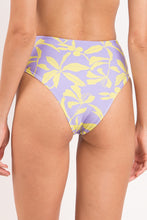 Load image into Gallery viewer, Image 07: Rio De Sol Bas Bottom Glow Hotpants