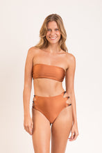 Load image into Gallery viewer, Image 07: Rio De Sol Bas Bottom Nocciola High-Waist-Spin