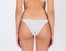 Load image into Gallery viewer, Image 06: Rio De Sol Bas Bottom Shimmer-White Essential