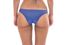 Load image into Gallery viewer, Model Back: Rio De Sol Bas Calcinha Radiante Azul Marinho Cropped