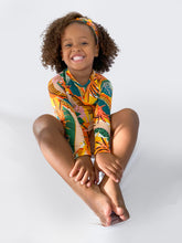 Load image into Gallery viewer, Model Front: Rio De Sol T-Shirt El-Arco Rash-Guard Kids