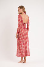 Load image into Gallery viewer, Model Back: Rio De Sol Vêtement De Plage Floral-Scales Dress Lucy