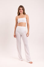 Load image into Gallery viewer, Model Front: Rio De Sol Pantalon De Plage Memphis-White Pants Lana