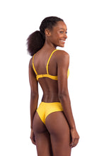 Load image into Gallery viewer, Model Back: Rio De Sol Ensemble Set Malibu-Yellow Balconet Ciao