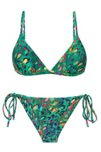 Load image into Gallery viewer, Product Front: Rio De Sol Ensemble Set Wilds Tri-Fixo Cheeky-Tie