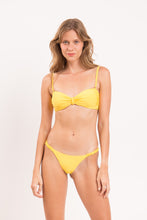 Load image into Gallery viewer, Model Front: Rio De Sol Haut Top Amarelo Bandeau-Crispy